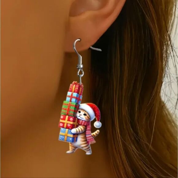 Hand Crafted Festive dangle earrings - Picture 2 of 6